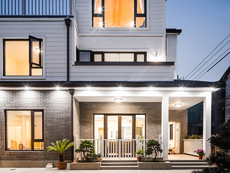 Rumah Kayu Dibina Sendiri di Luar Bandar Suzhou